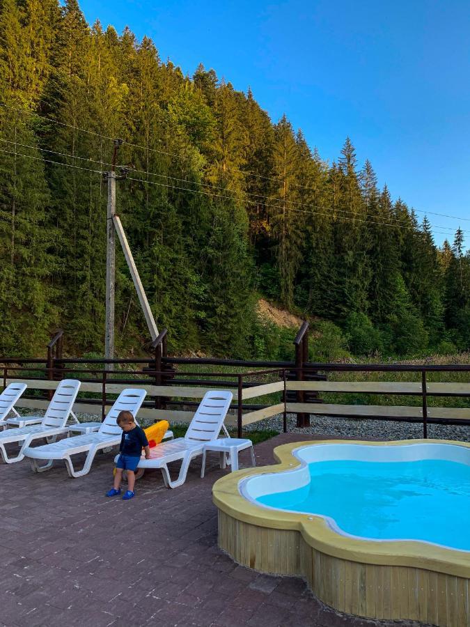 Forest House Tatariv Eksteriør billede